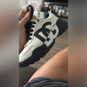 Dolce&gabbana like new used 5 times size 32 boys